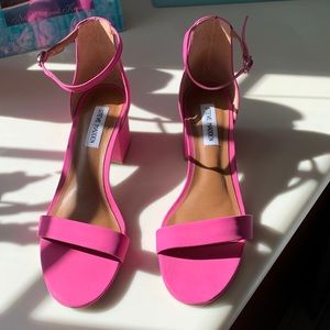 Steve Madden Pink Irenee Sandals